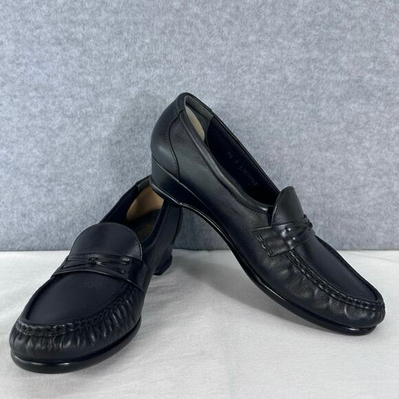 SAS Women's sz 7.5 Easier Slip On Loafer Black Leather Medicaid Diabetic - Picture 2 of 7